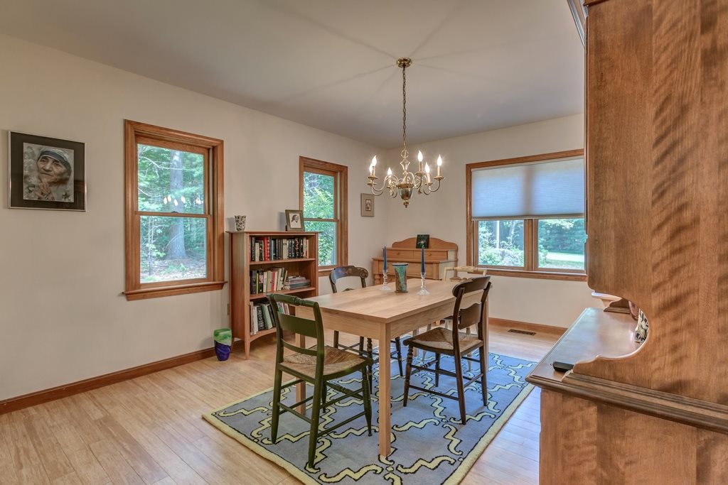 11 Captain Seaver Road Brookline, NH 03033 - Photo 9 of 40