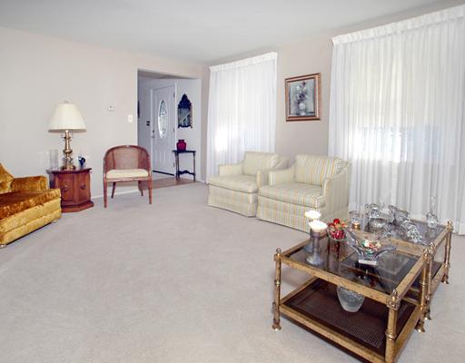 2181 Ramsey Road Monroeville, PA 15146 - Photo 7 of 16 Living Room.
