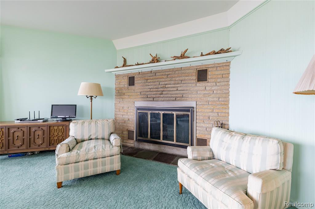 29863 East River Road Grosse Ile, MI 48138 - Photo 22 of 47
