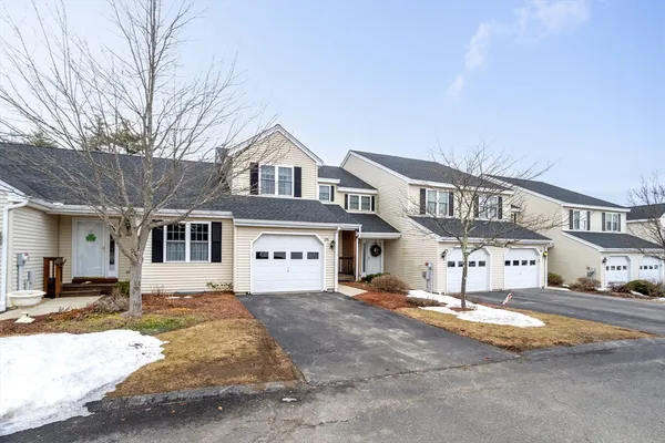 $359,900 | 195 Bridle Cross Road, Unit 195, Fitchburg, MA 01420