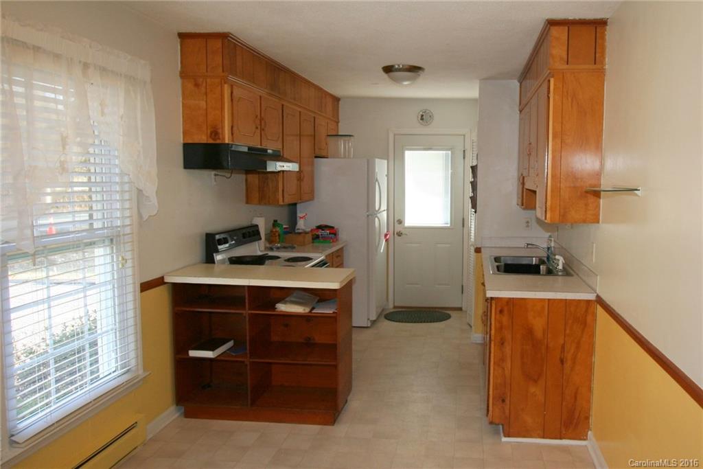 4940 Potter Road Matthews, NC 28104 - Photo 5 of 17 Gallery Image 5