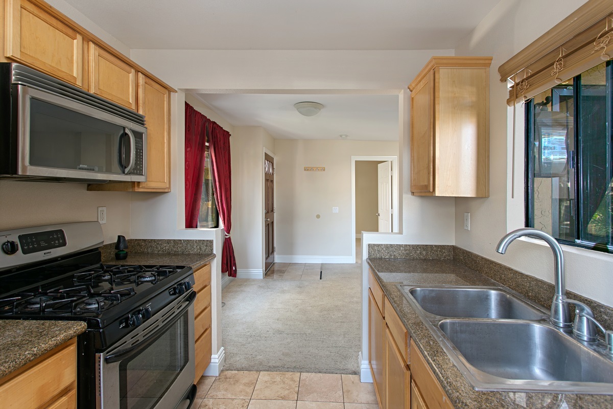 8215 Jade Coast Road, Unit 82 San Diego, CA 92126 - Photo 6 of 15