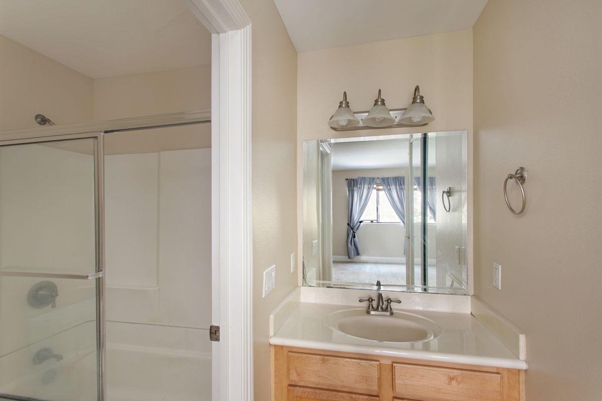 8215 Jade Coast Road, Unit 82 San Diego, CA 92126 - Photo 9 of 15