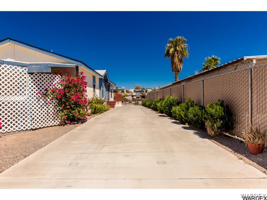 1640 Ramar Road Bullhead City, AZ 86442 - Photo 33 of 36 Drive way