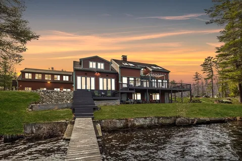 $1,999,500 | 152 Kimball Road, Amesbury, MA 01913