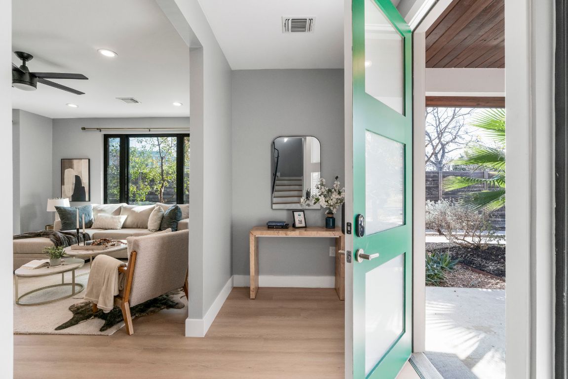 3612 Thompson Street, Unit 1 Austin, TX 78702 - Photo 5 of 40