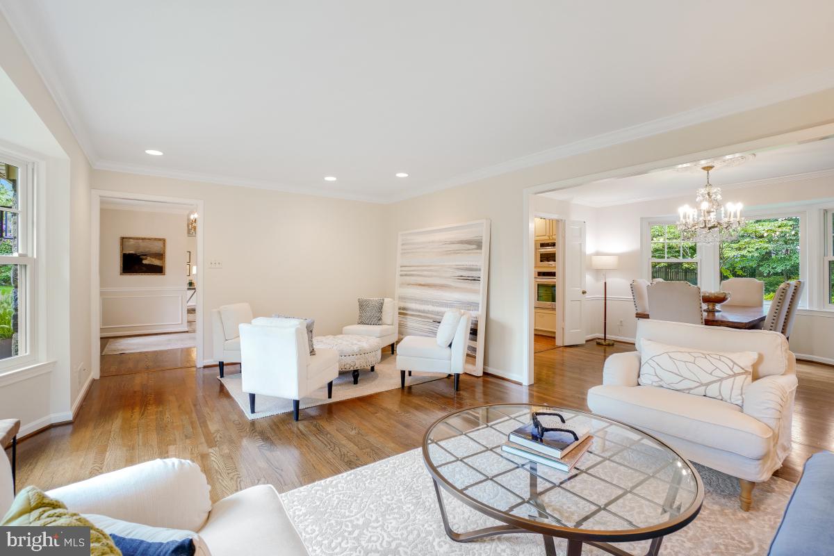 11321 Marcliff Road North Bethesda, MD 20852 - Photo 7 of 48 a living room with furniture and wooden floor