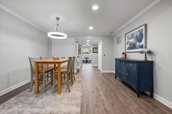 $299,000 | 1711 Northfield Square, Unit A, Northfield, IL 60093