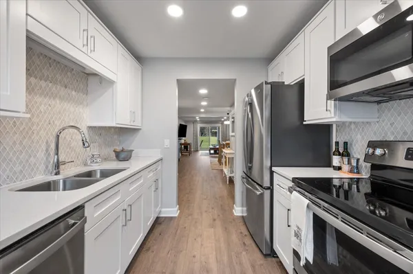 $299,000 | 1711 Northfield Square, Unit A, Northfield, IL 60093
