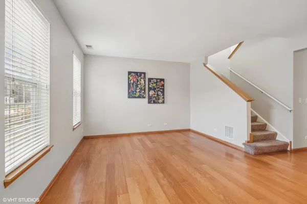 $2,500 | 2531 Congress Avenue, Unit 2531, Aurora, IL 60503