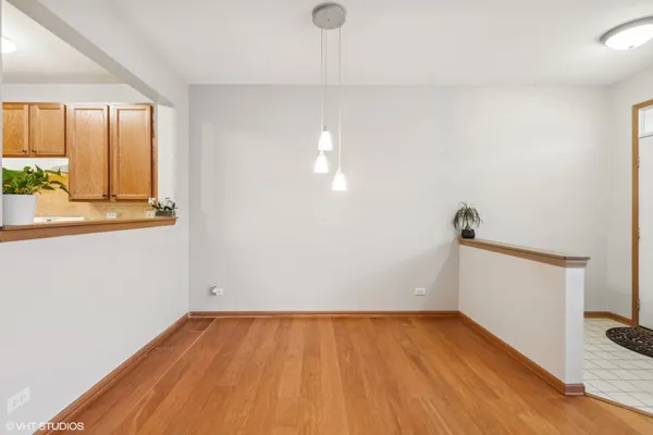 $2,500 | 2531 Congress Avenue, Unit 2531, Aurora, IL 60503