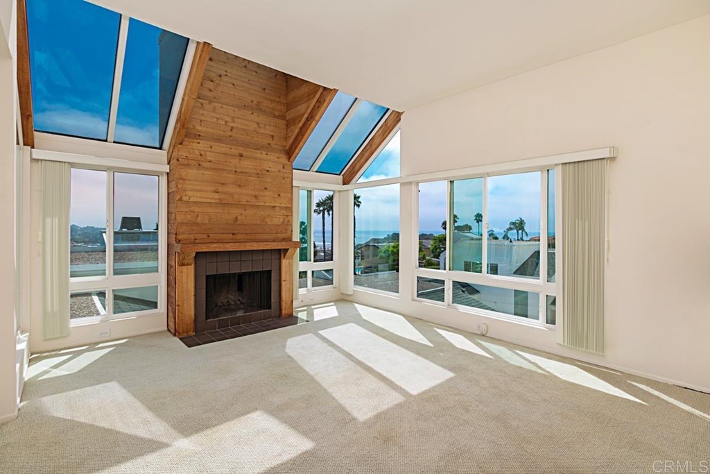 338 Shoemaker Court Solana Beach, CA 92075 - Photo 6 of 38