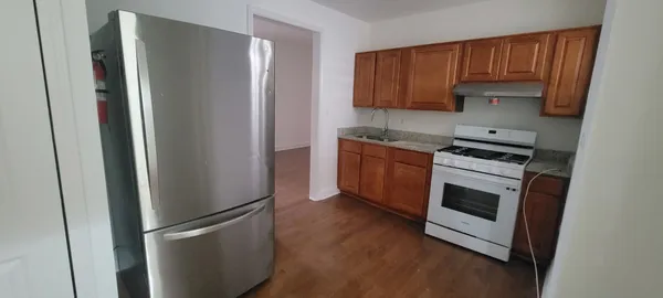 $1,700 | 930 West Belmont Avenue, Unit 205, Chicago, IL 60657