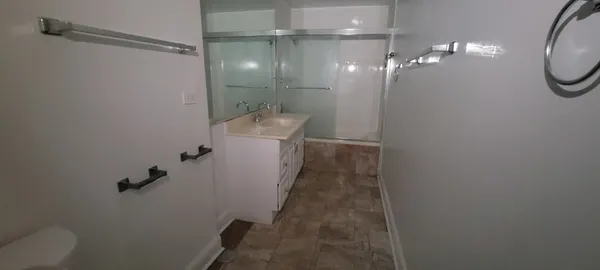 $1,700 | 930 West Belmont Avenue, Unit 205, Chicago, IL 60657
