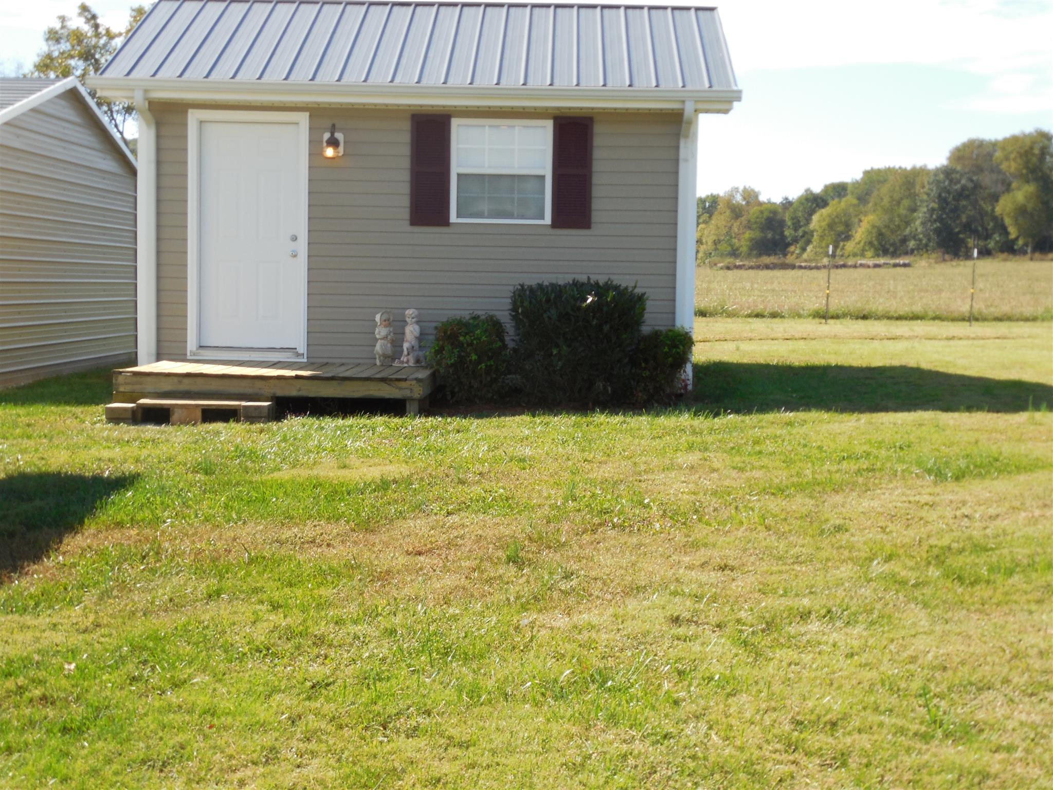 1390 Grant Road Watertown, TN 37184 - Photo 17 of 30 outside office