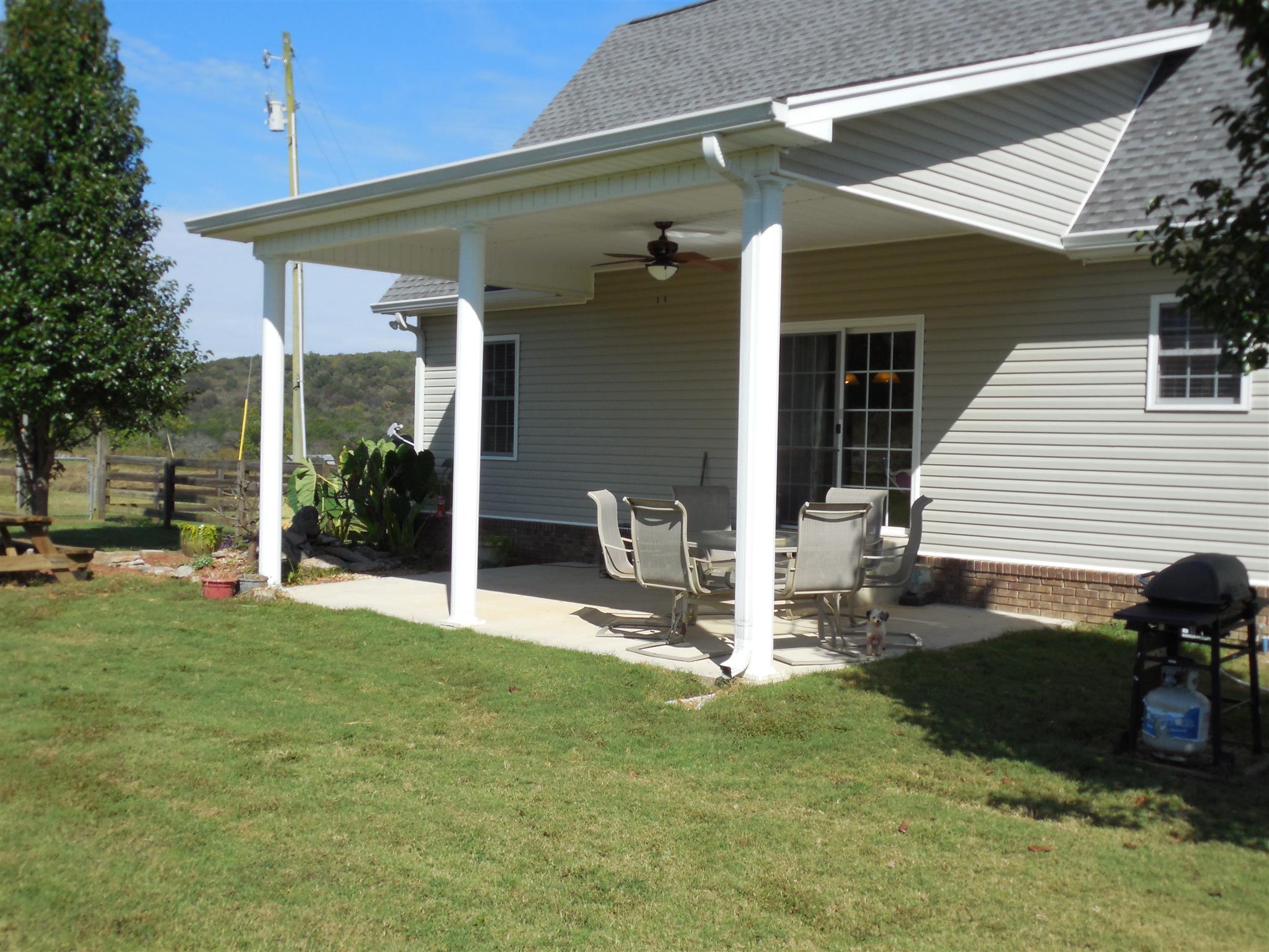 1390 Grant Road Watertown, TN 37184 - Photo 21 of 30 covered patio