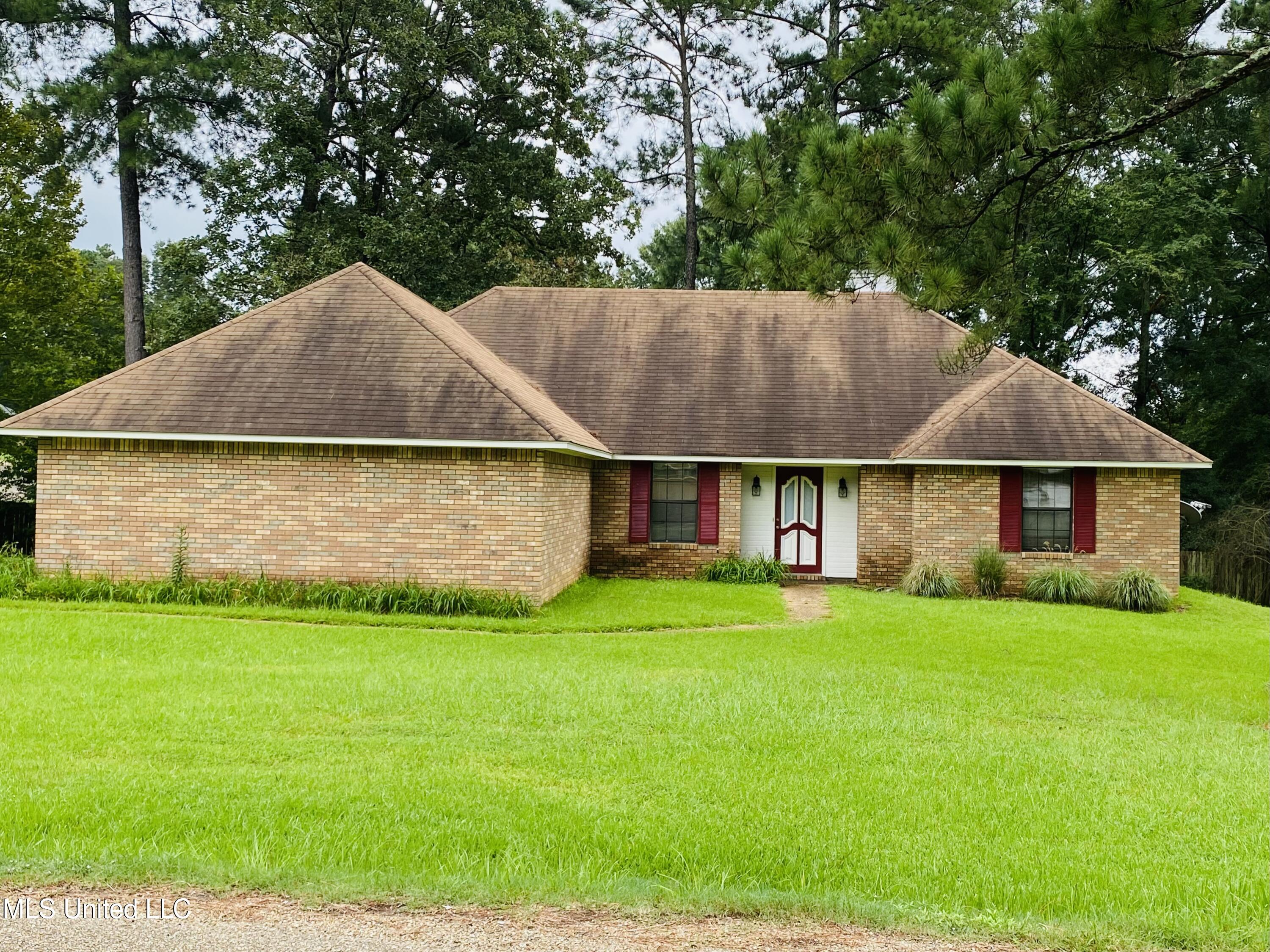 254 Lake Dockery Road Byram, MS 39272 - Photo 1 of 24 07DD5BC8-B25F-4ACA-B022-8CD6A54FD5A2