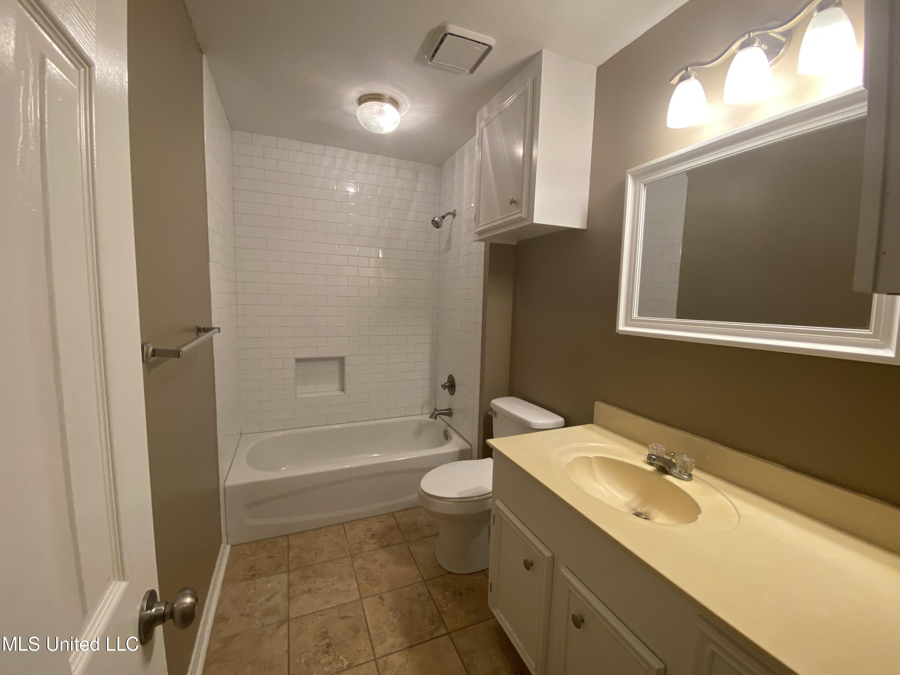 254 Lake Dockery Road Byram, MS 39272 - Photo 22 of 24 7CB6DF0D-E100-491E-BCB5-3EE185B37D20