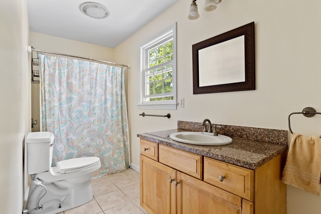 5 Pilgrim Road Chelmsford, MA 01824 - Photo 11 of 24 Gallery Image 11