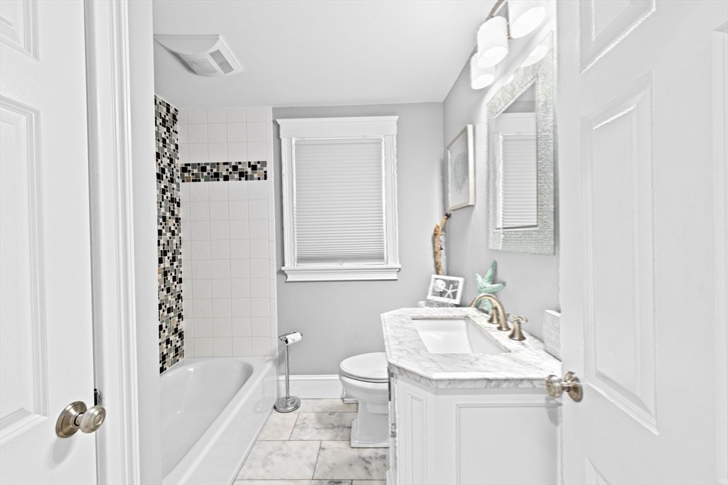 2 6th Street Hull, MA 02045 - Photo 15 of 42