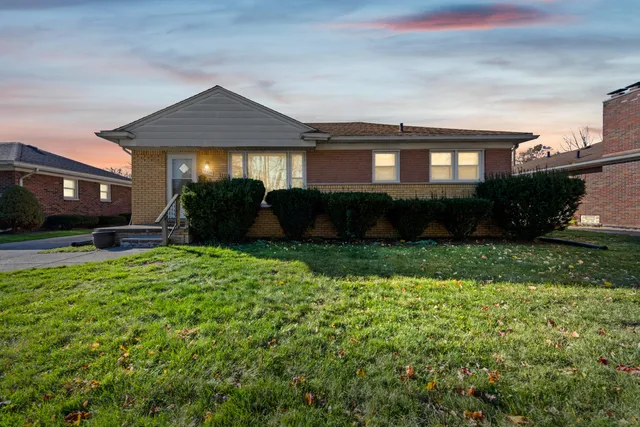 $139,900 | 19720 Woodside Street, Harper Woods, MI 48225