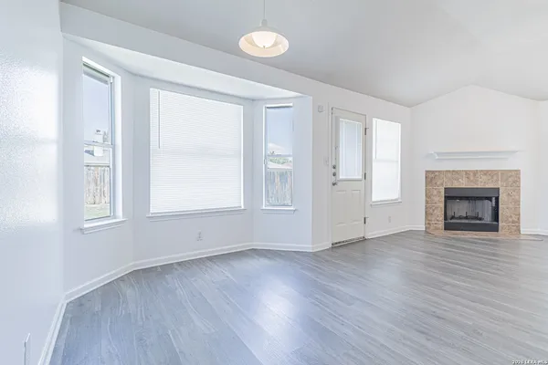 $1,665 | 8407 Whitebrush, Converse, TX 78109