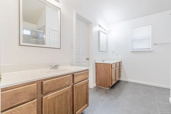 $1,665 | 8407 Whitebrush, Converse, TX 78109