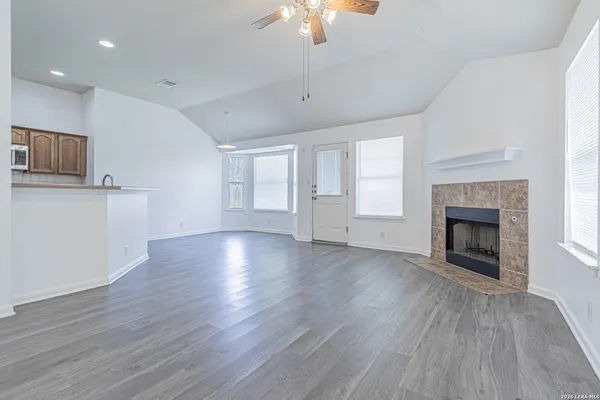 $1,665 | 8407 Whitebrush, Converse, TX 78109