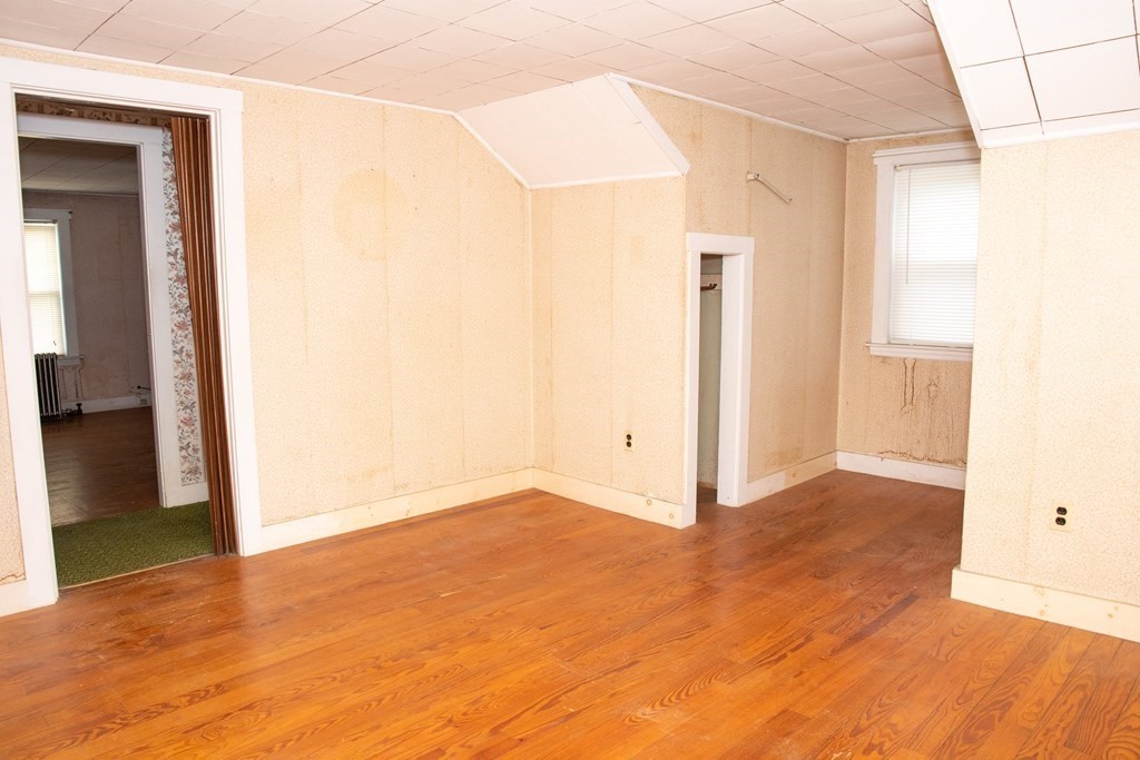 114 Varnum Road Dracut, MA 01826 - Photo 7 of 13 Gallery Image 7
