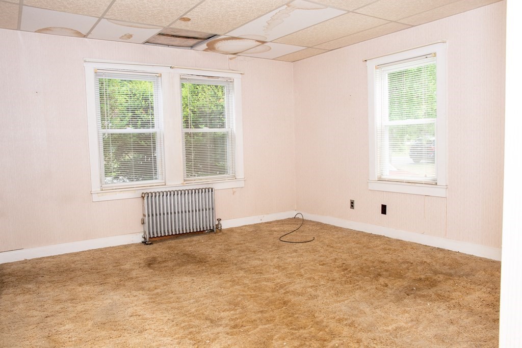 114 Varnum Road Dracut, MA 01826 - Photo 8 of 13 Gallery Image 8