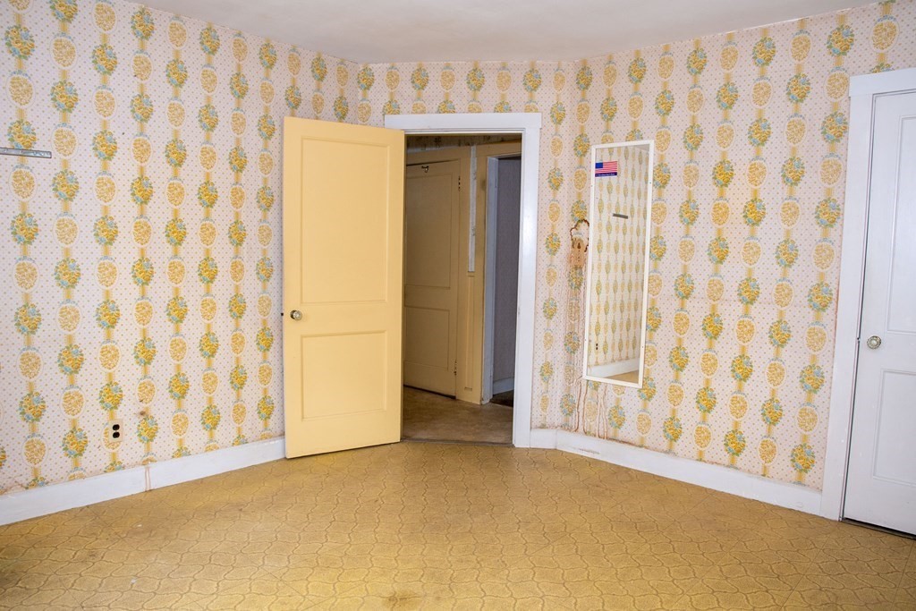 114 Varnum Road Dracut, MA 01826 - Photo 9 of 13 Gallery Image 9