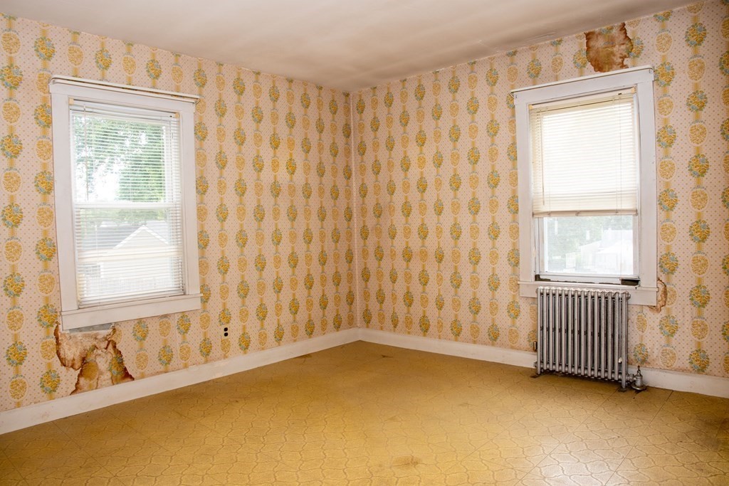 114 Varnum Road Dracut, MA 01826 - Photo 10 of 13 Gallery Image 10