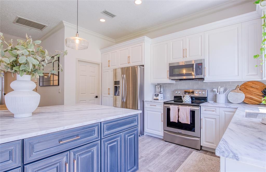 2182 Trevor Road Palm Harbor, FL 34683 - Photo 26 of 61