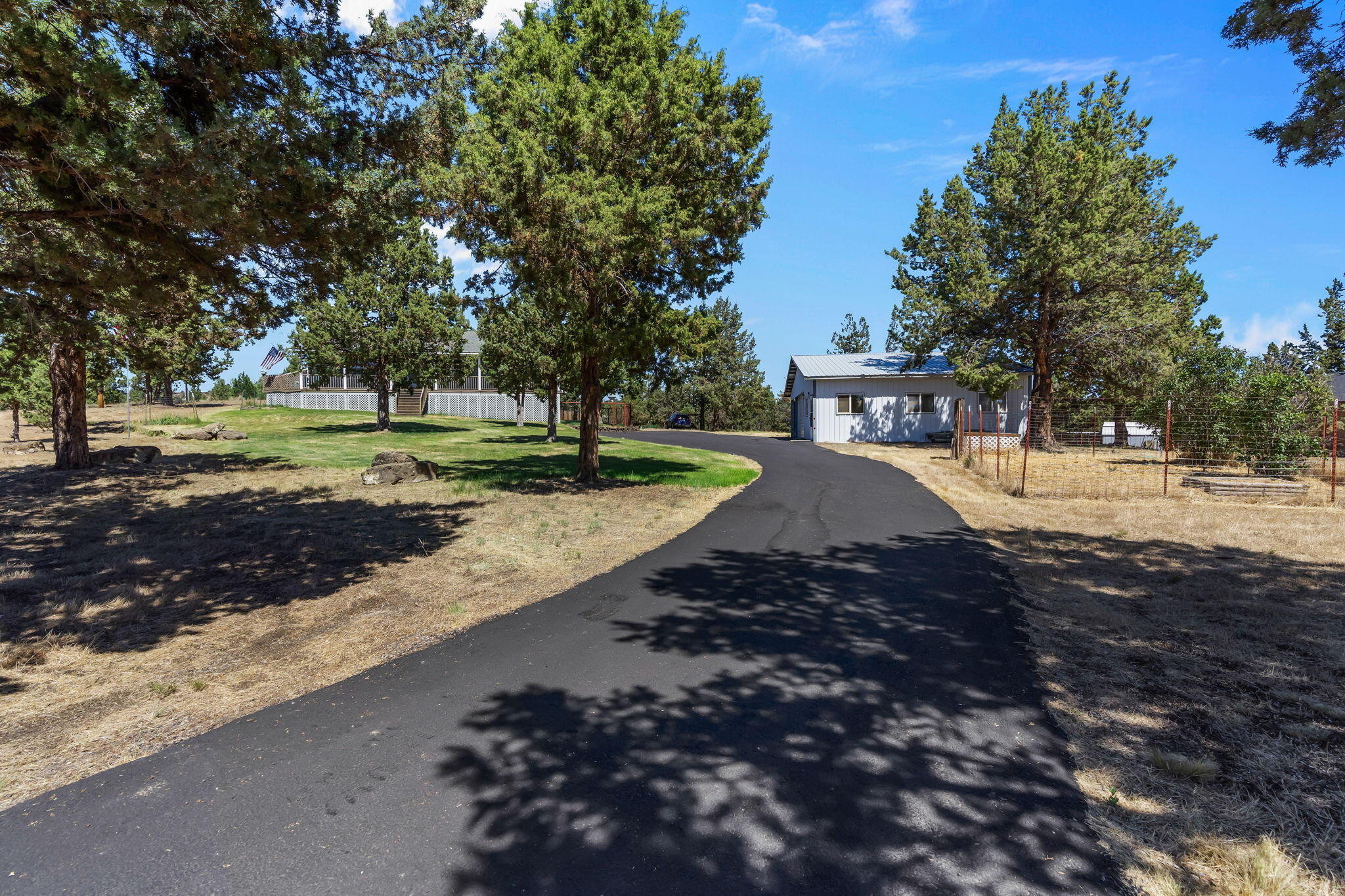 9306 Southwest Shad Road Terrebonne, OR 97760 - Photo 32 of 44 Freshly paved Driveway