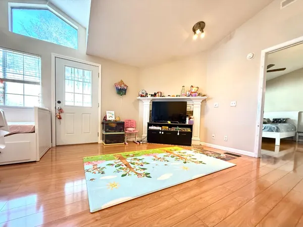 $429,000 | 501 Moorpark Way, Unit 65, Mountain View, CA 94041
