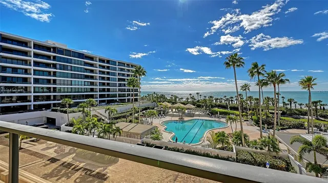 $2,495,000 | 545 Sanctuary Drive, Unit B305, Longboat Key, FL 34228