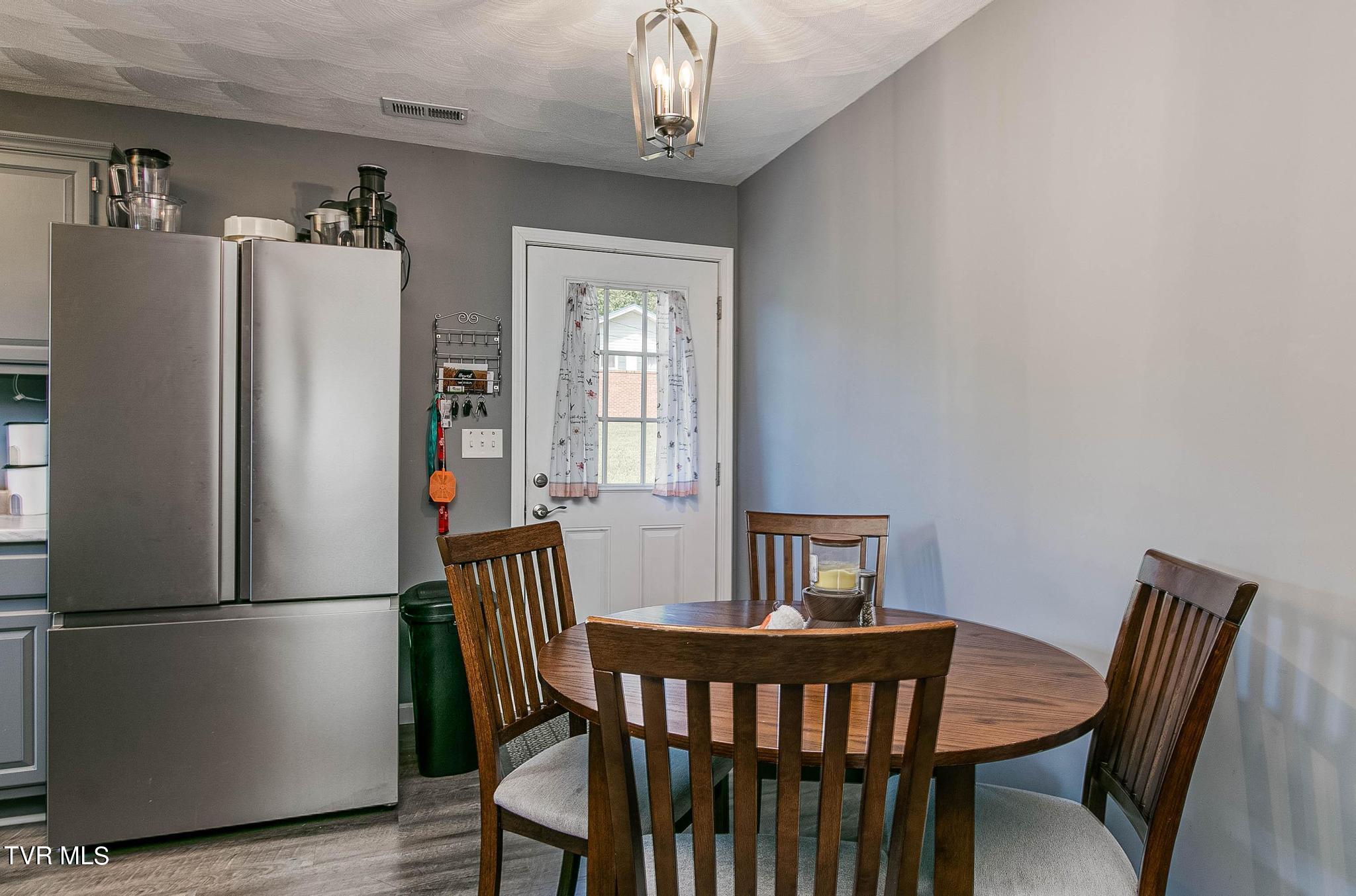 4176 Ridge Road Kingsport, TN 37660 - Photo 11 of 45 10
