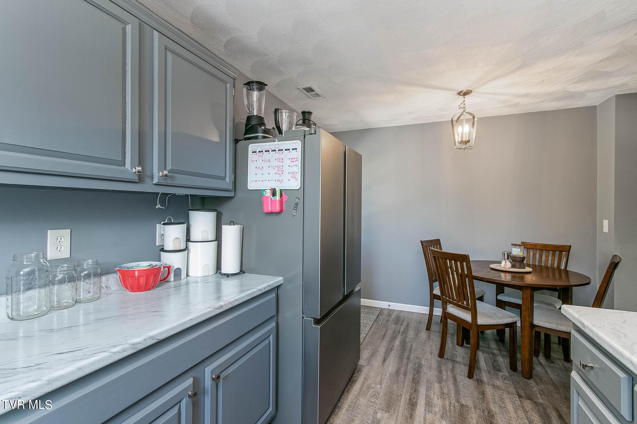 4176 Ridge Road Kingsport, TN 37660 - Photo 15 of 45 14
