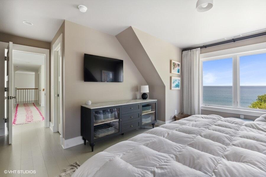 9228B Pier Road, Unit A Lakeside, MI 49116 - Photo 29 of 64 Upper Level Tandem Bedroom