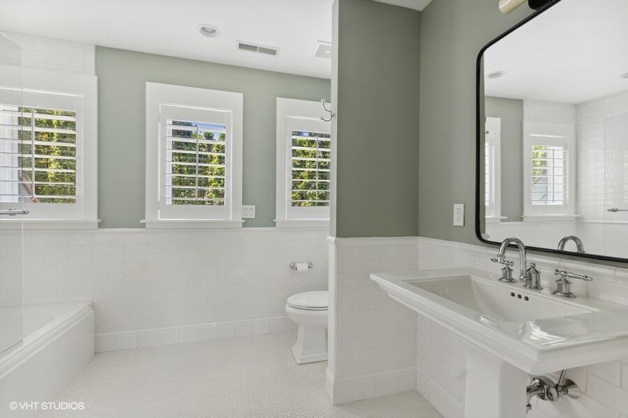 9228B Pier Road, Unit A Lakeside, MI 49116 - Photo 40 of 64 3rd Bathroom