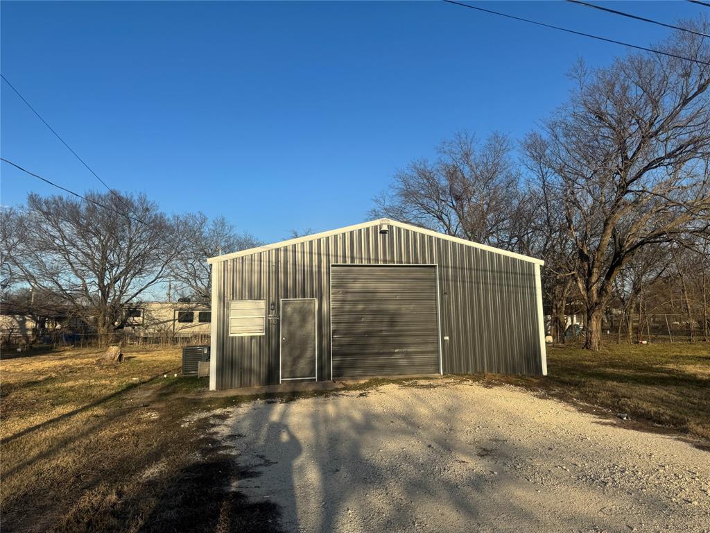 5541 3rd Street Nevada, TX 75173 - Photo 3 of 13