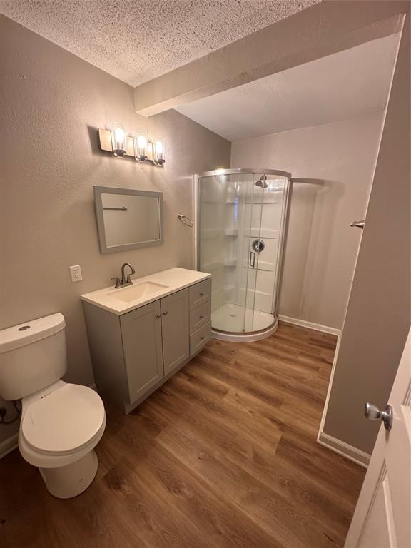 5541 3rd Street Nevada, TX 75173 - Photo 9 of 13 Master Bath