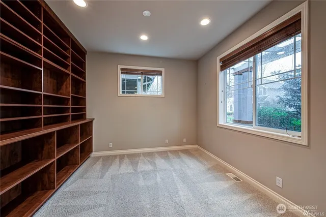 $4,250 | 6455 193rd Place Northeast, Redmond, WA 98052