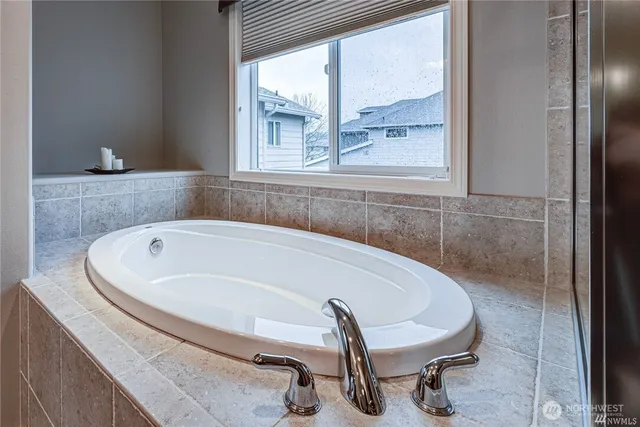 $4,250 | 6455 193rd Place Northeast, Redmond, WA 98052