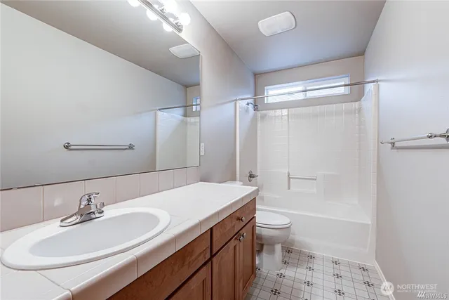 $4,250 | 6455 193rd Place Northeast, Redmond, WA 98052