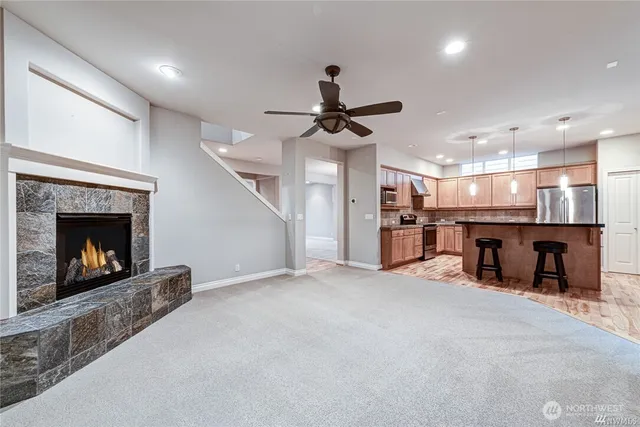 $4,250 | 6455 193rd Place Northeast, Redmond, WA 98052