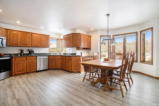 $775,000 | 69590 County Road 21, New Paris, IN 46553