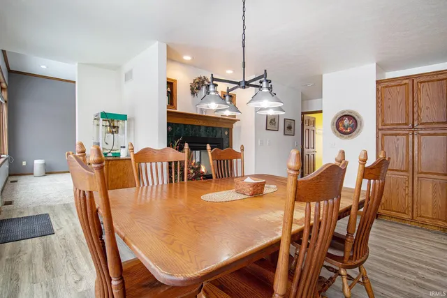 $775,000 | 69590 County Road 21, New Paris, IN 46553