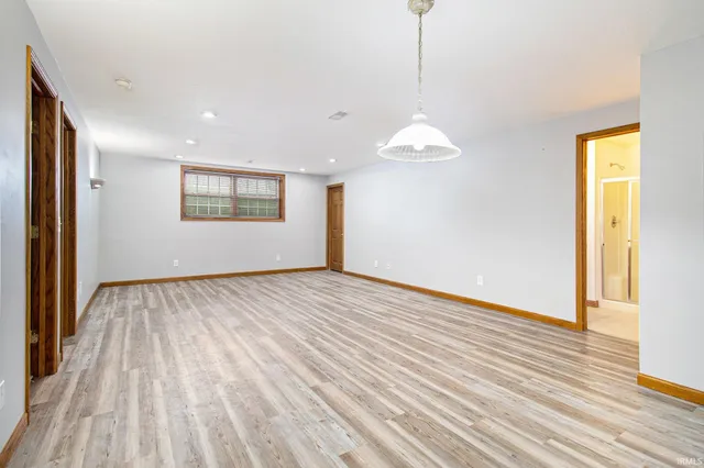 $775,000 | 69590 County Road 21, New Paris, IN 46553