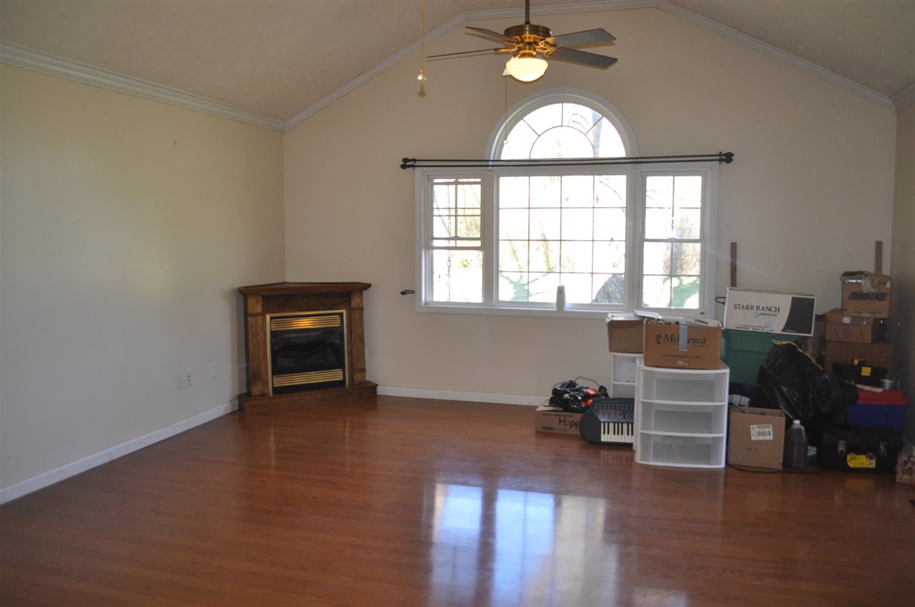 6335 Boyd Road Cannelton, IN 47520 - Photo 2 of 29